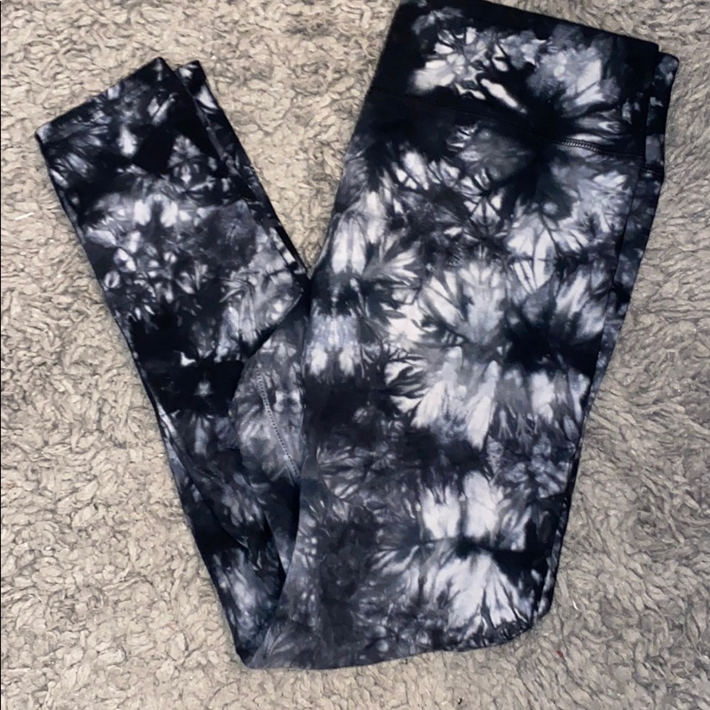 T I E D Y E LEGGINGS